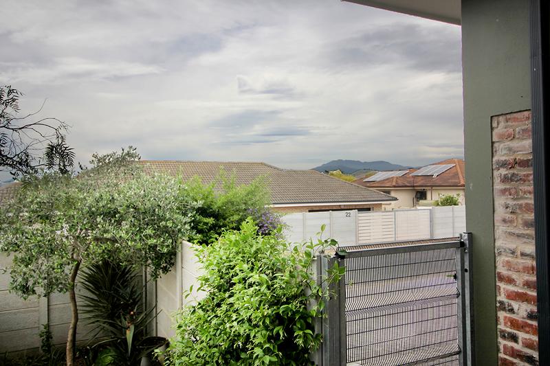 3 Bedroom Property for Sale in Reebok Western Cape